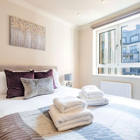Stunning 3-Bedroom In The Heart Of London With Parking-Hosted By Sweetstay Luaran gambar